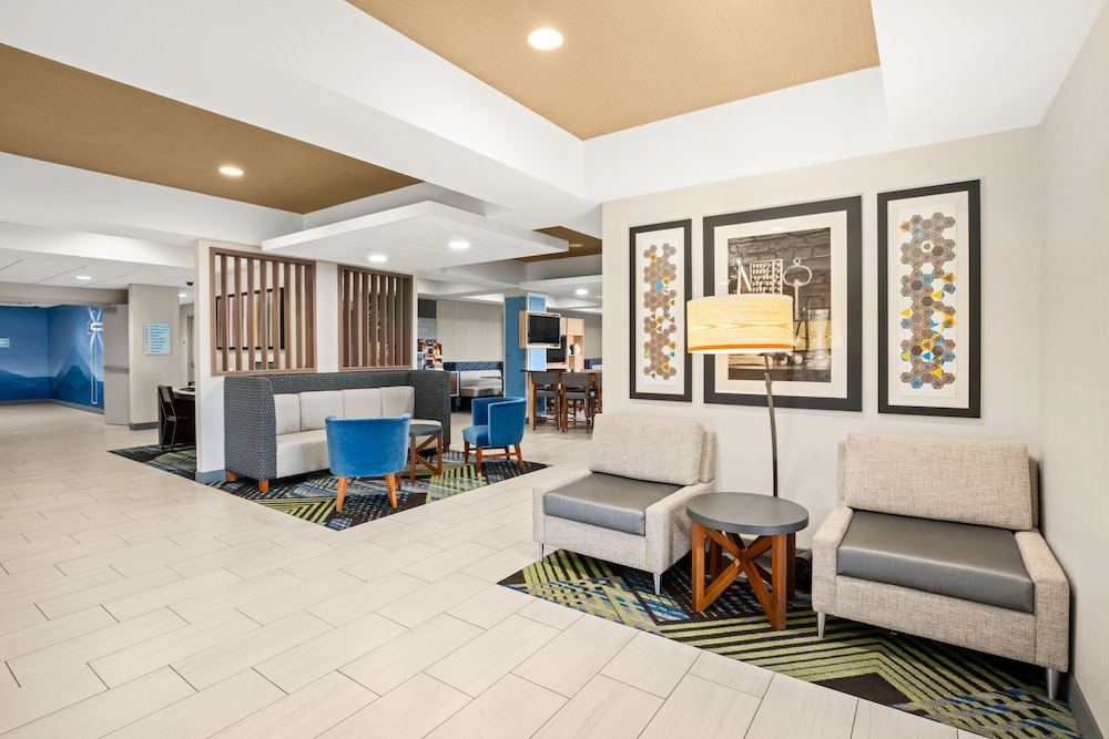Holiday Inn Express Hotel Suites A Marysville 42/71