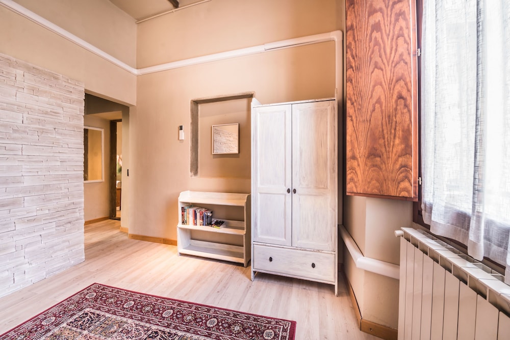 A Few Steps to The Duomo Enchanting 2BD Apt 19/19