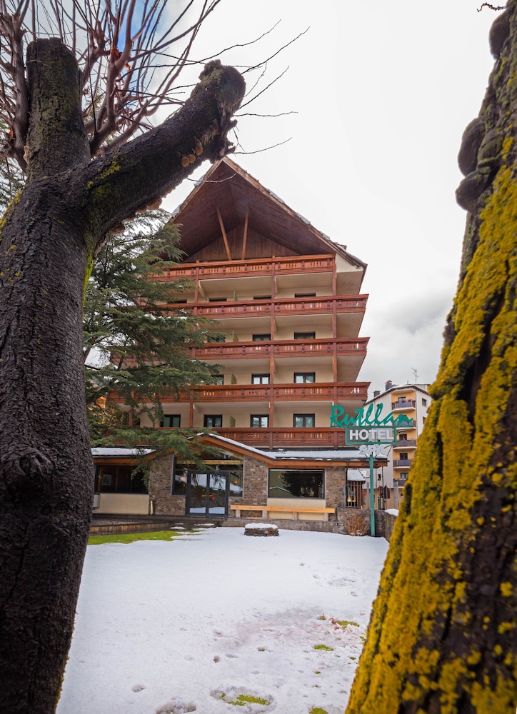 Hotel Rutllan & Spa 3/36