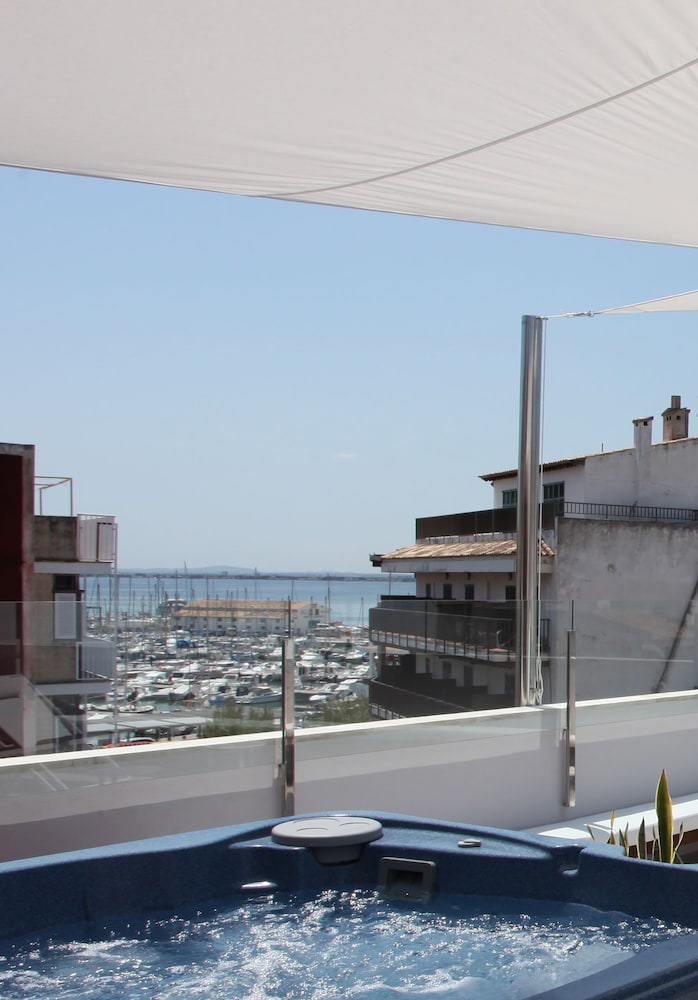 Mar Calma Hotel 6/59