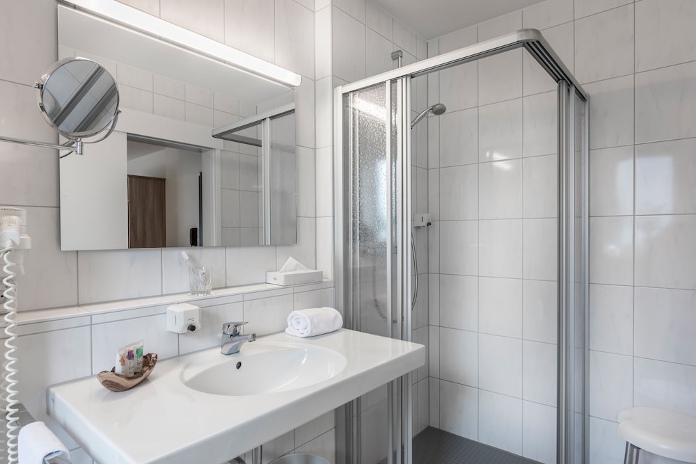 Am Moosfeld Hotel Munich 49/50