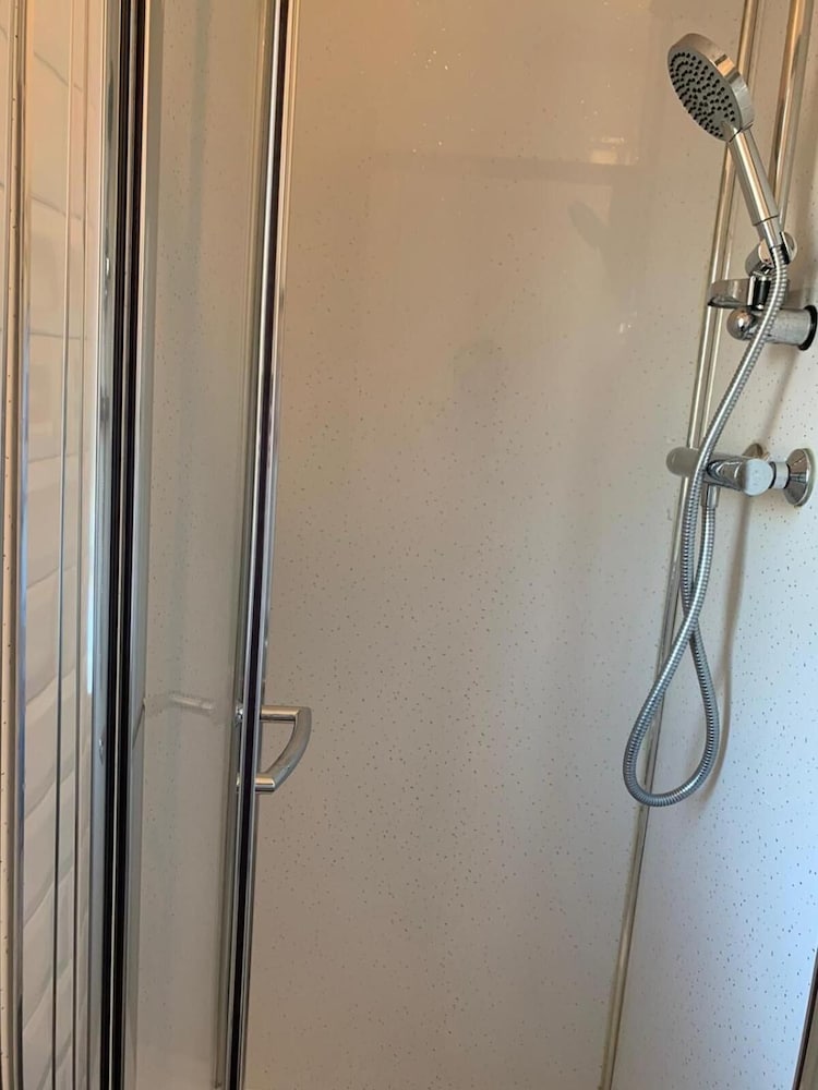 Twickenham Guest House 34/49