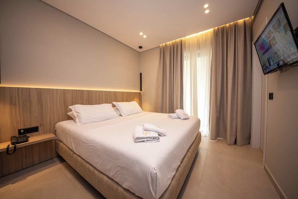 Portanova Hotel Sarande 25/55
