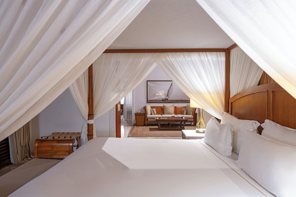 Pool, Villa, King and Twin Beds, Ocean Front