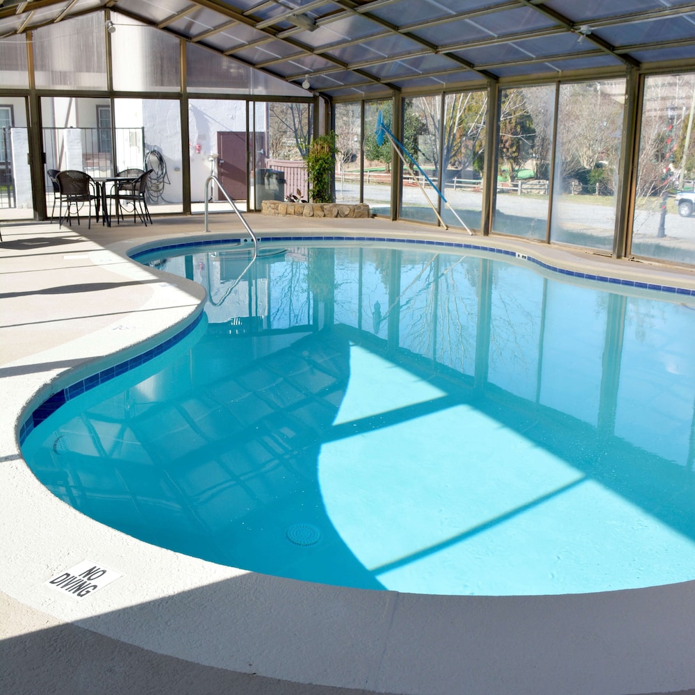 SureStay Hotel by Best Western Helen Downtown 3/29