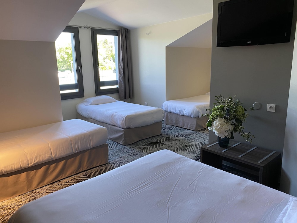 Loreak Hotel 14/40