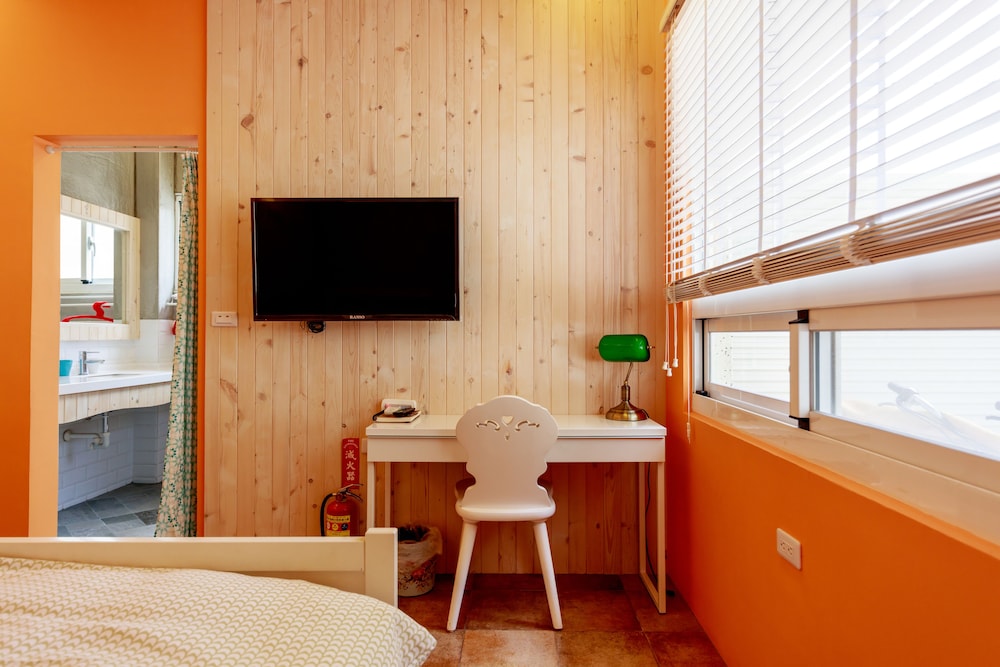 Oia Cafe B&amp;B 59/73