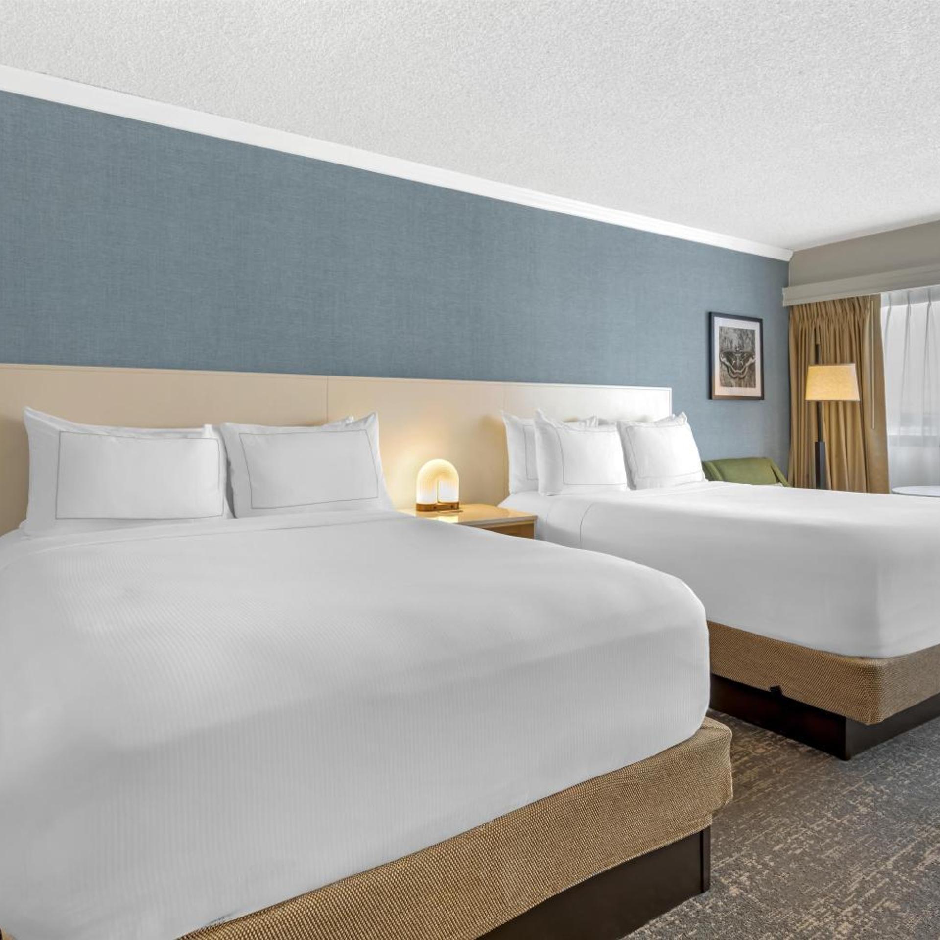 Room, King Bed, 2 Queen Beds, River View