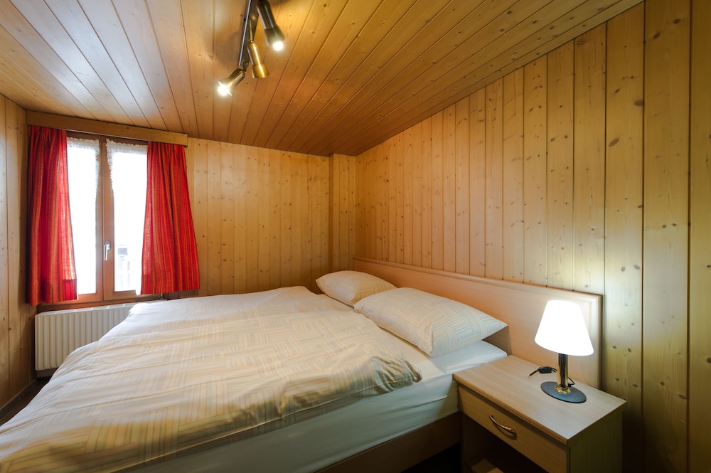 Rossli Hotel 31/64