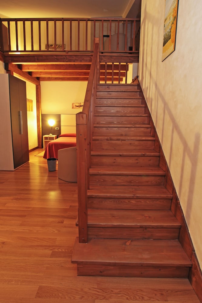 ALBERGO DELLA POSTA 29/53