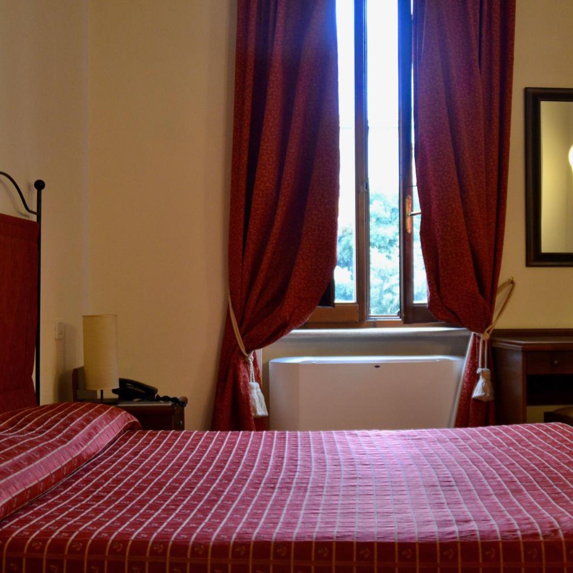Hotel Italia 8/50
