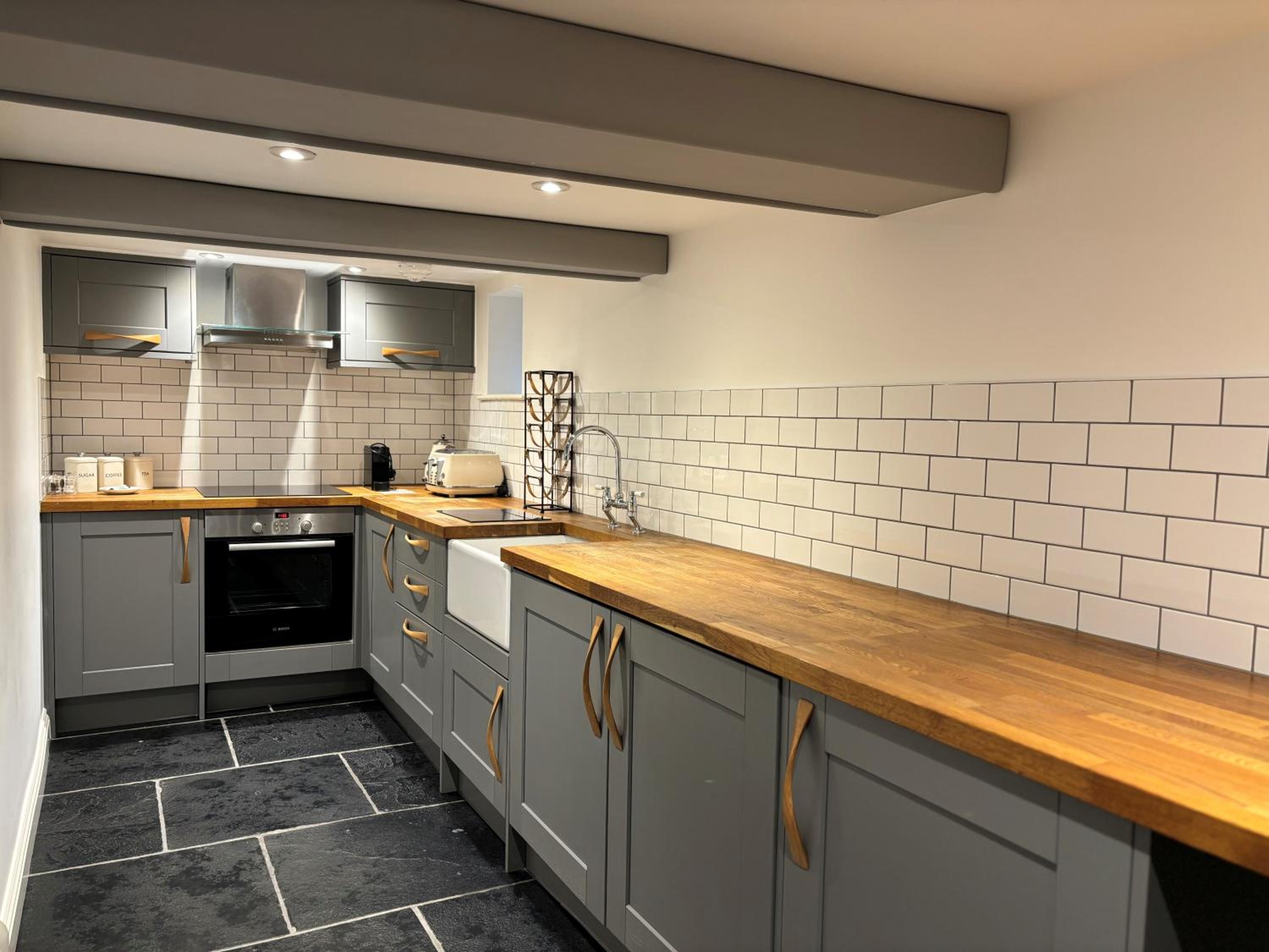 Manor House Lindley 3/31