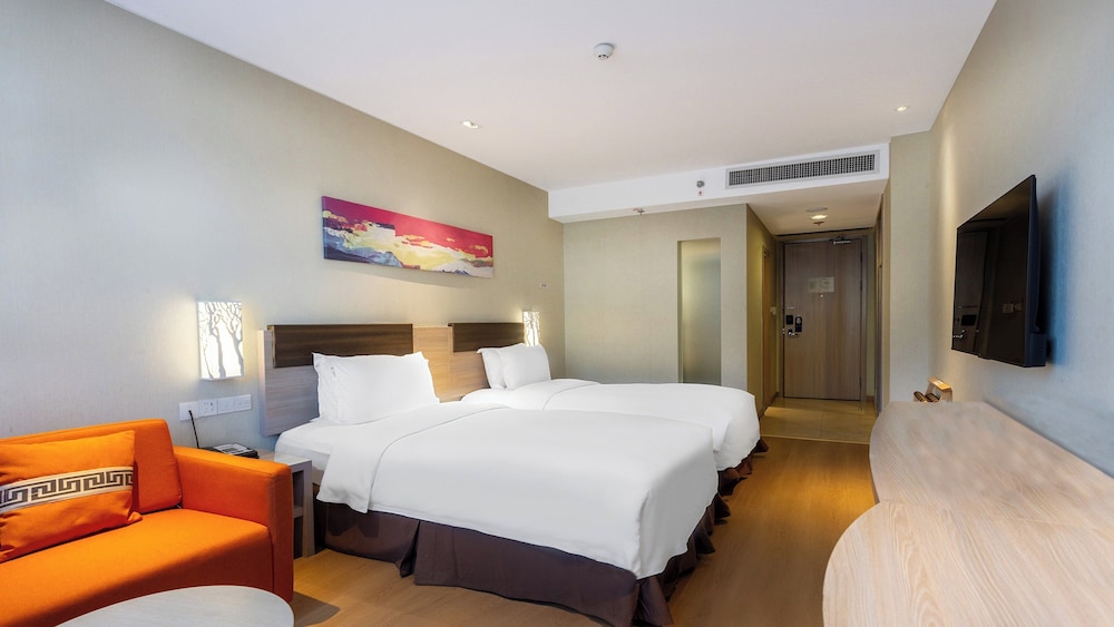HOLIDAY INN EXPRESS CHANGBAISHAN 15/49