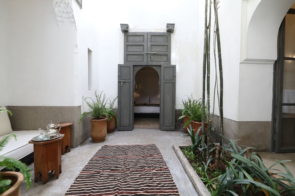 Riad Zaouia 44 68/73