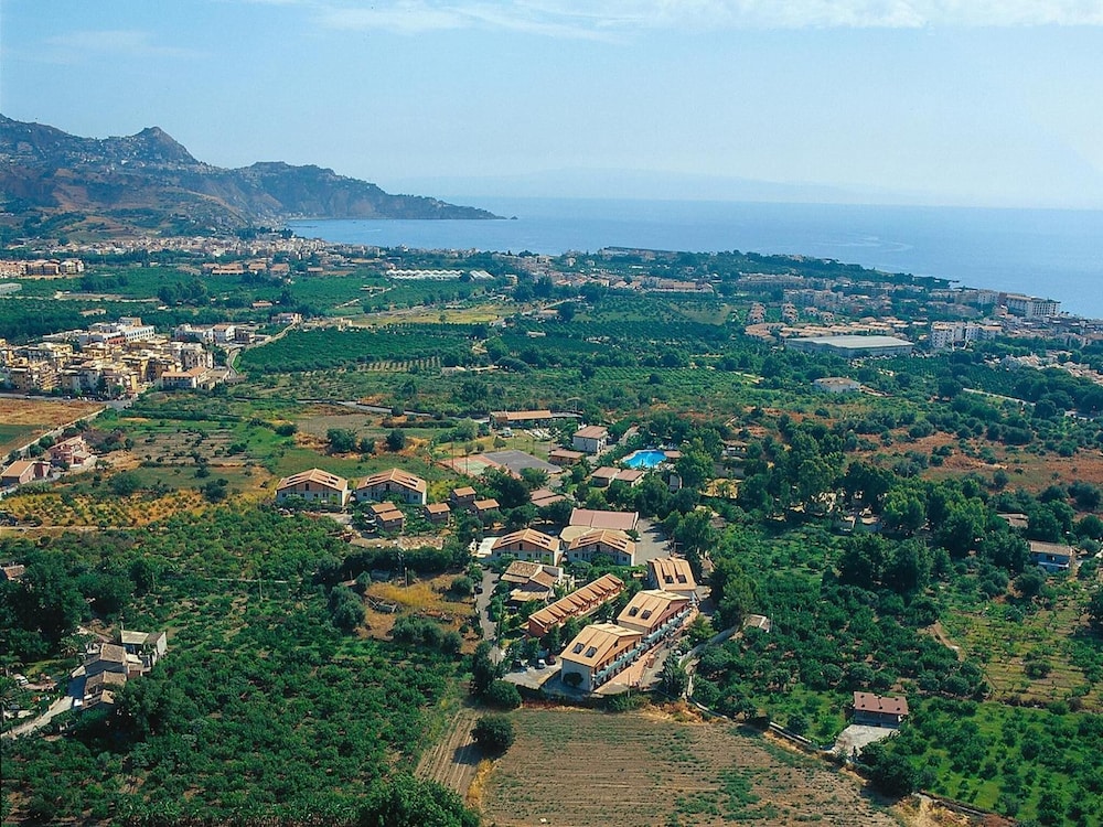 Villaggio Alkantara 61/66