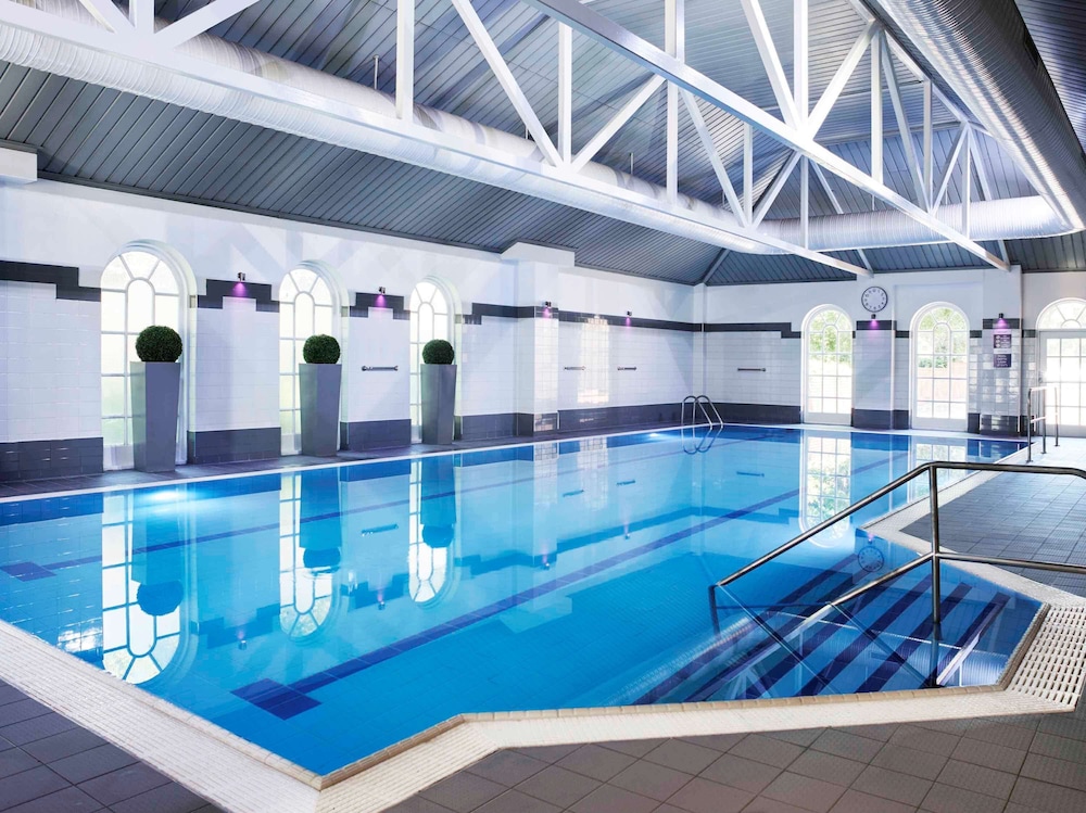 Mercure Southgate Hotel 24/49