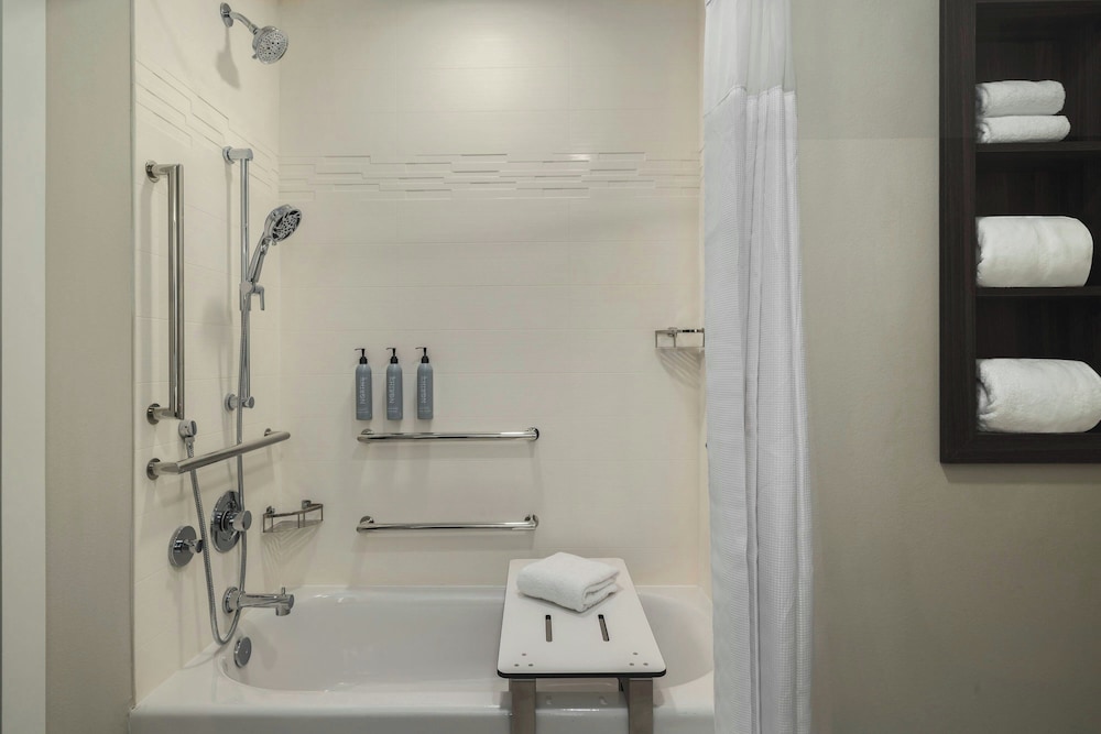 Residence Inn By Marriott Navarre Waterfront 42/43
