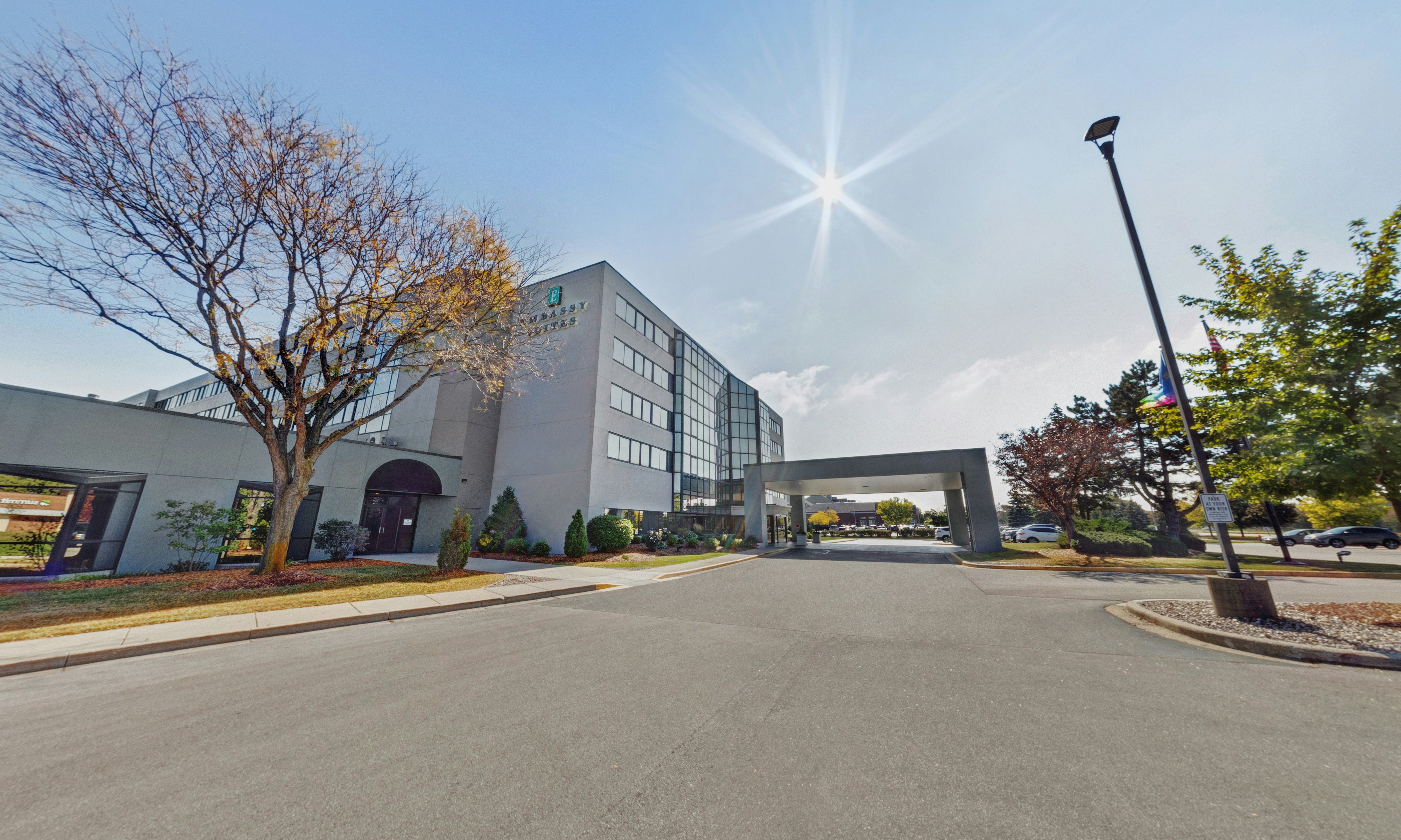 Embassy Suites By Hilton Milwaukee Brookfield 77/81