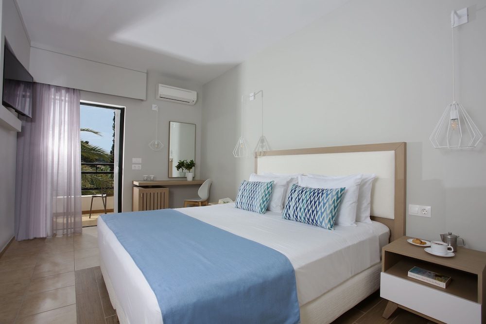 SUPERIOR, DOUBLE OR TWIN BED, GARDEN VIEW