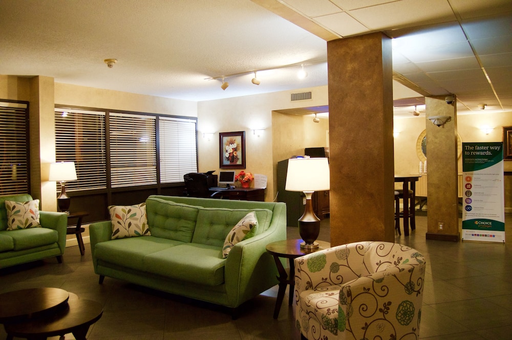 SureStay Hotel by Best Western St. Pete Clearwater Airport 34/43