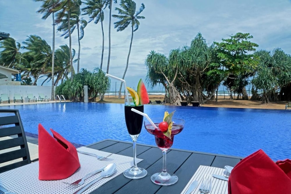 Coco Royal Beach Kalutara 13/25