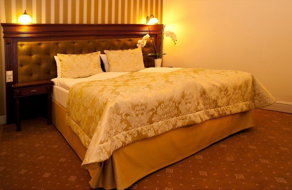 Hotel Kolegiacki 20/50