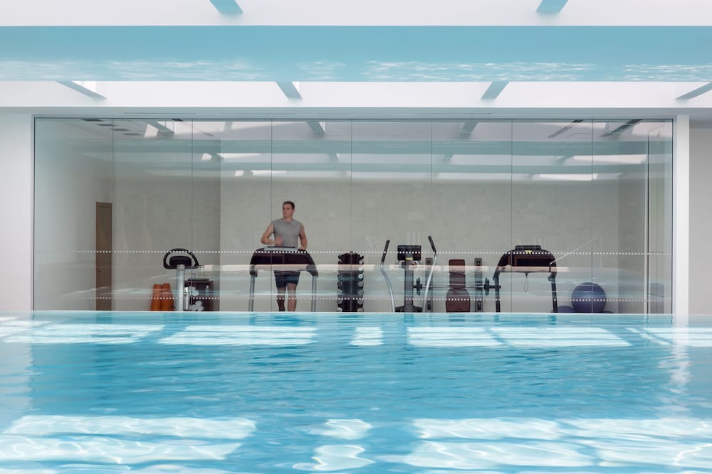swimming pool spa