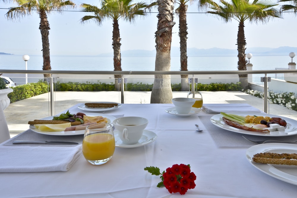 Sidari Beach Hotel 52/81