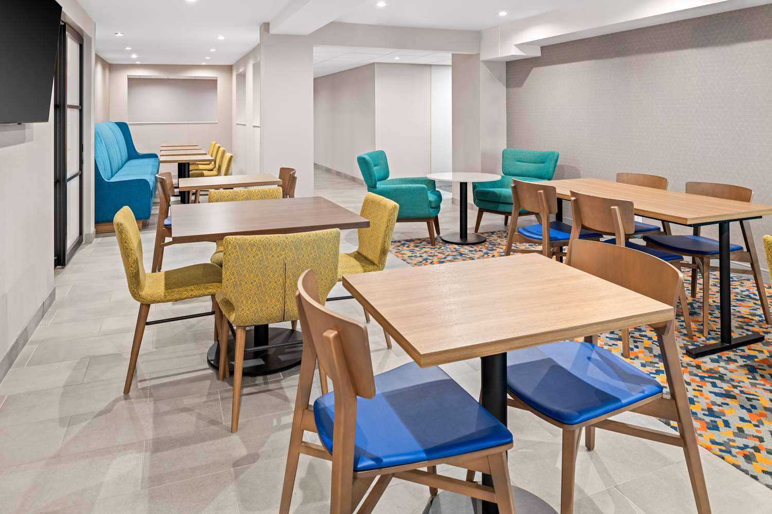 restaurant cafeteria