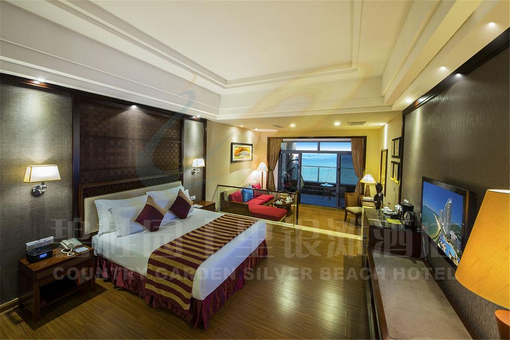 Room at Country Garden Silver Beach Hotel, HUIZHOU