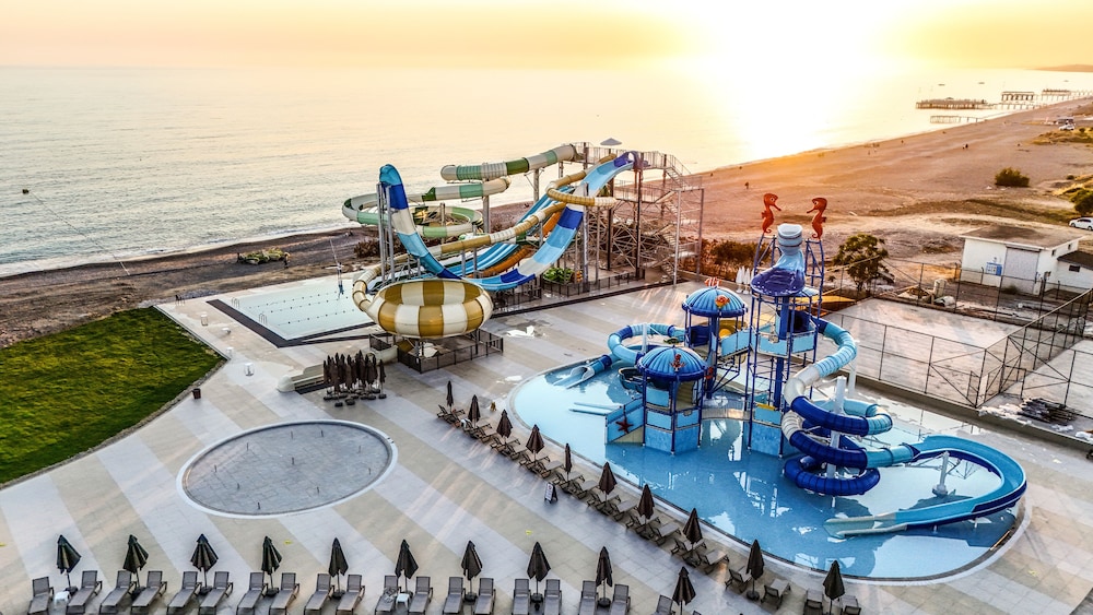 Justiniano Park Conti 43/50