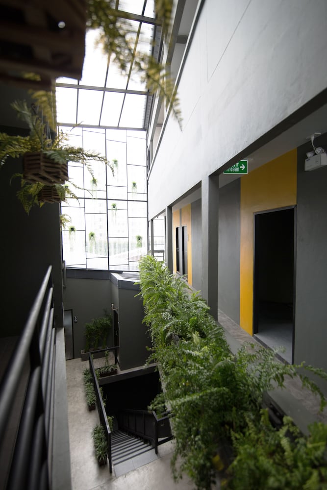 The Arbern Hostel x Bistro 4/50