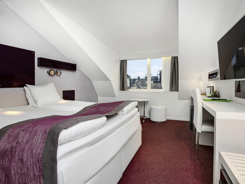 SUPERIOR, DOUBLE BED