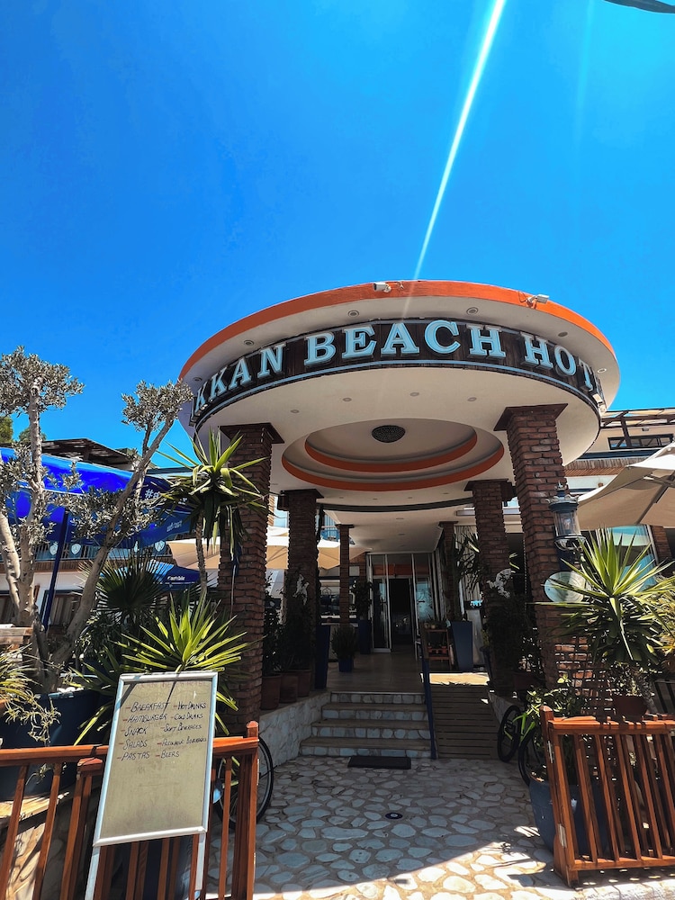 Akkan Beach Hotel 9/68
