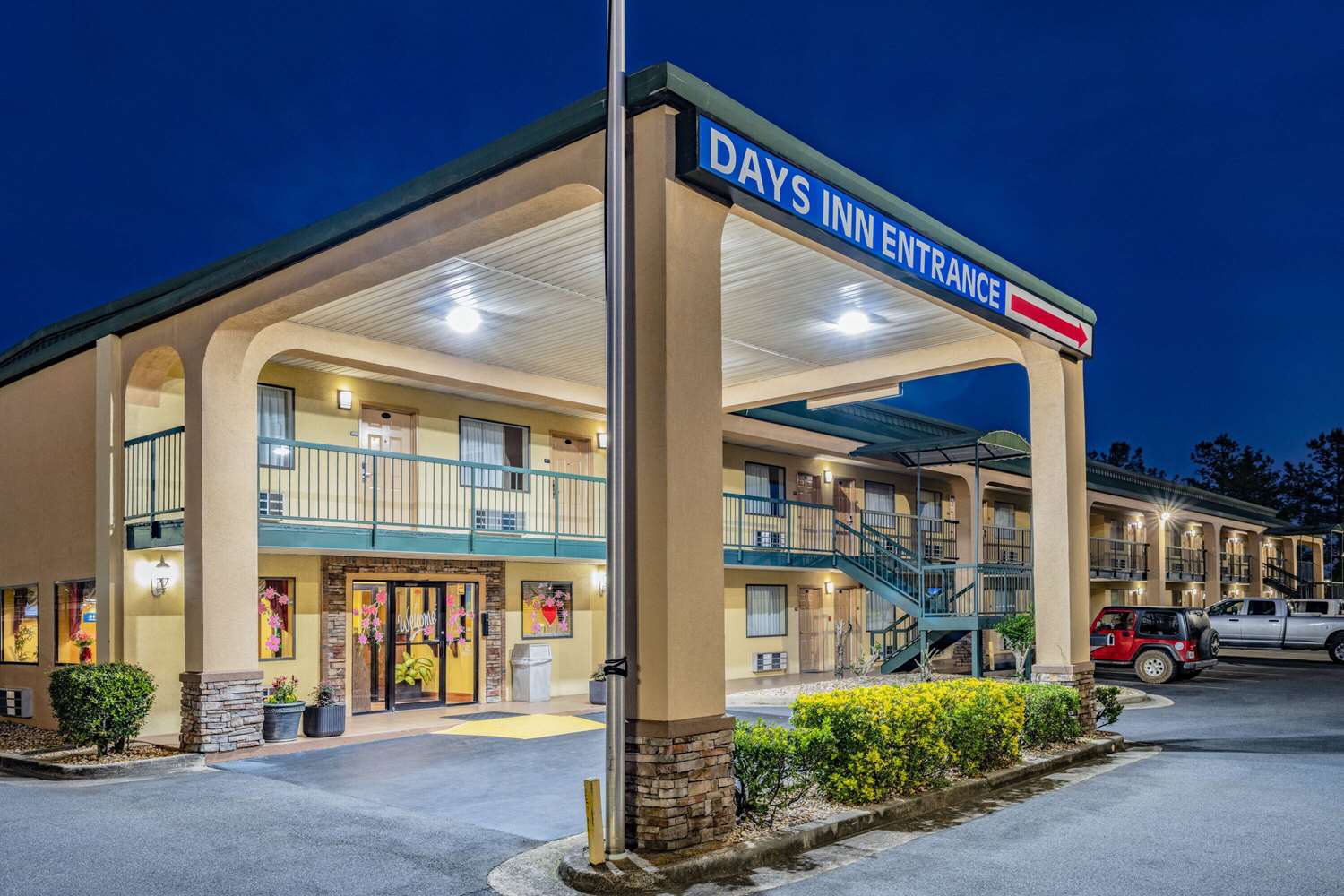 Days Inn By Wyndham Macon I-475 5/25