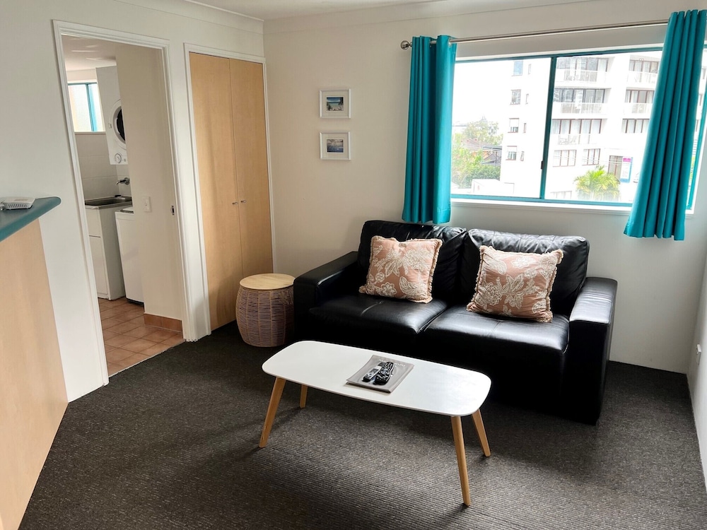 Aruba Surf Resort 45/69
