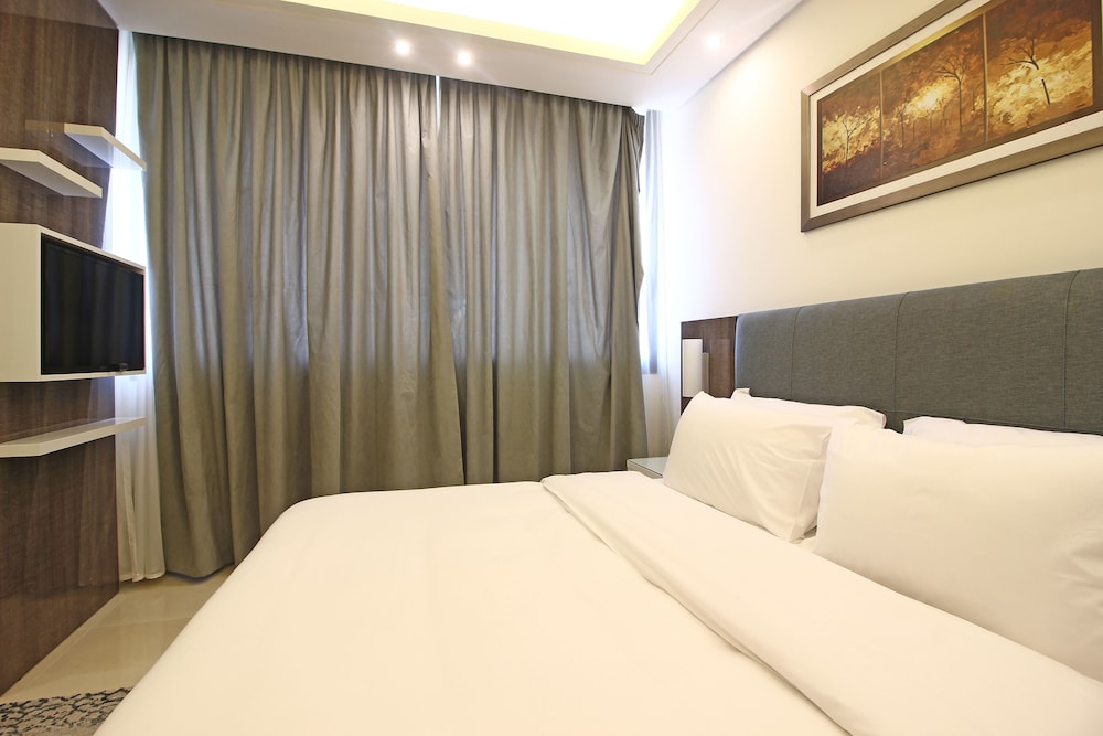 Palm Ville Suites 17/46