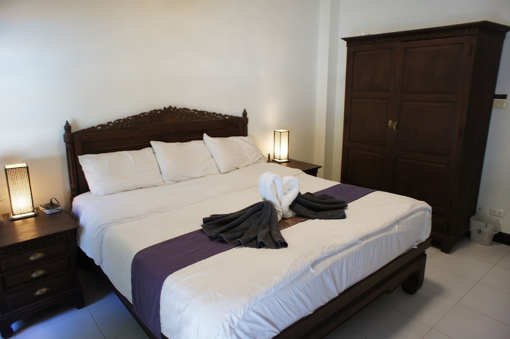 Phuket Gay Home Stay - Caters To Men 12/44
