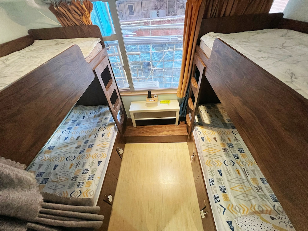 AMU Dreamhouse 24/47