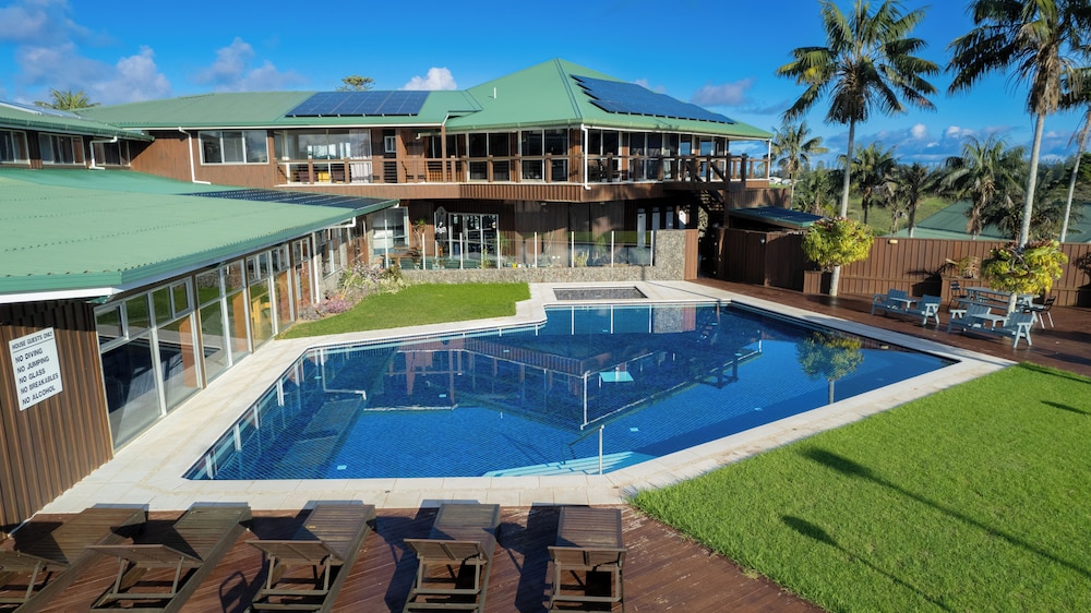 South Pacific Resort Hotel 17/50