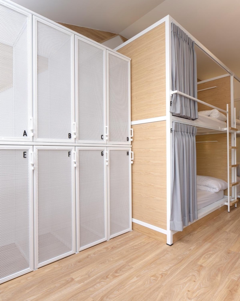 Bed One Block Hostel 36/61
