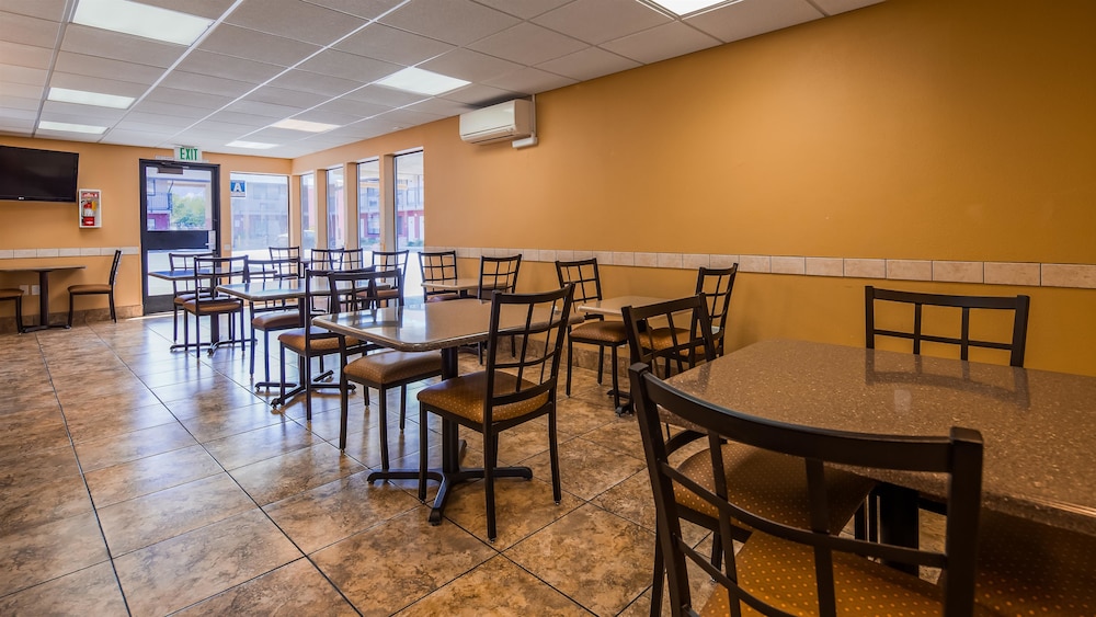 SureStay Hotel by Best Western Tehachapi 27/34