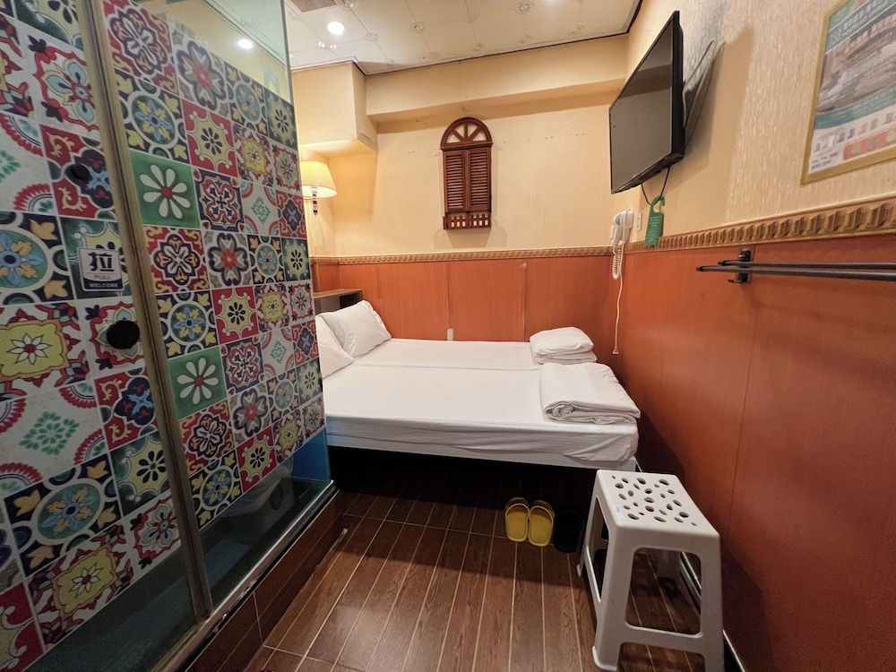Venetian Hostel 30/50