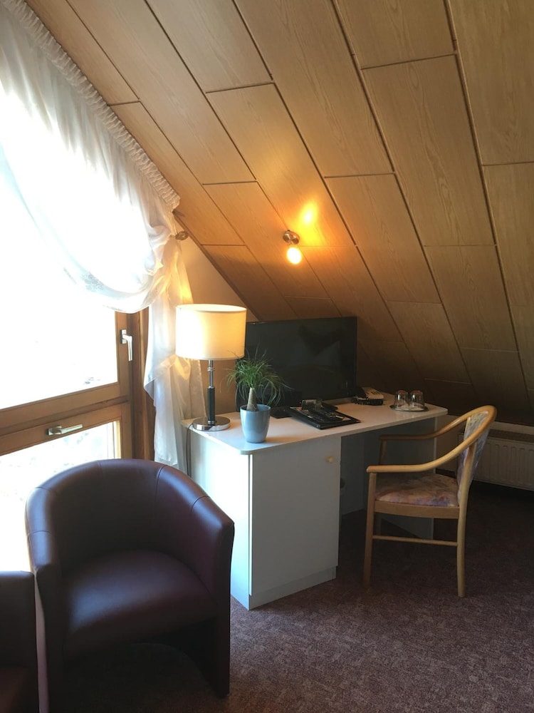 Hotel & Restaurant Park-Cafe Isa 29/50