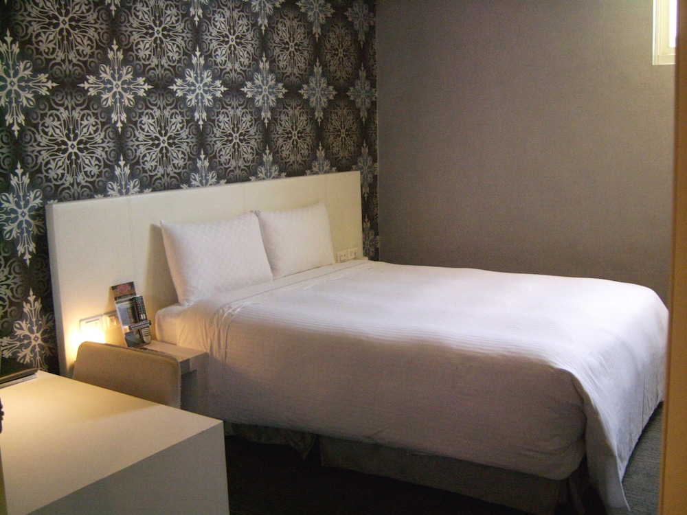 Hotel Purity 16/49