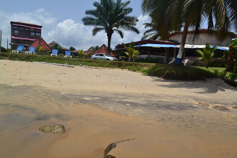 Oceanic Beach Hotel 3/8