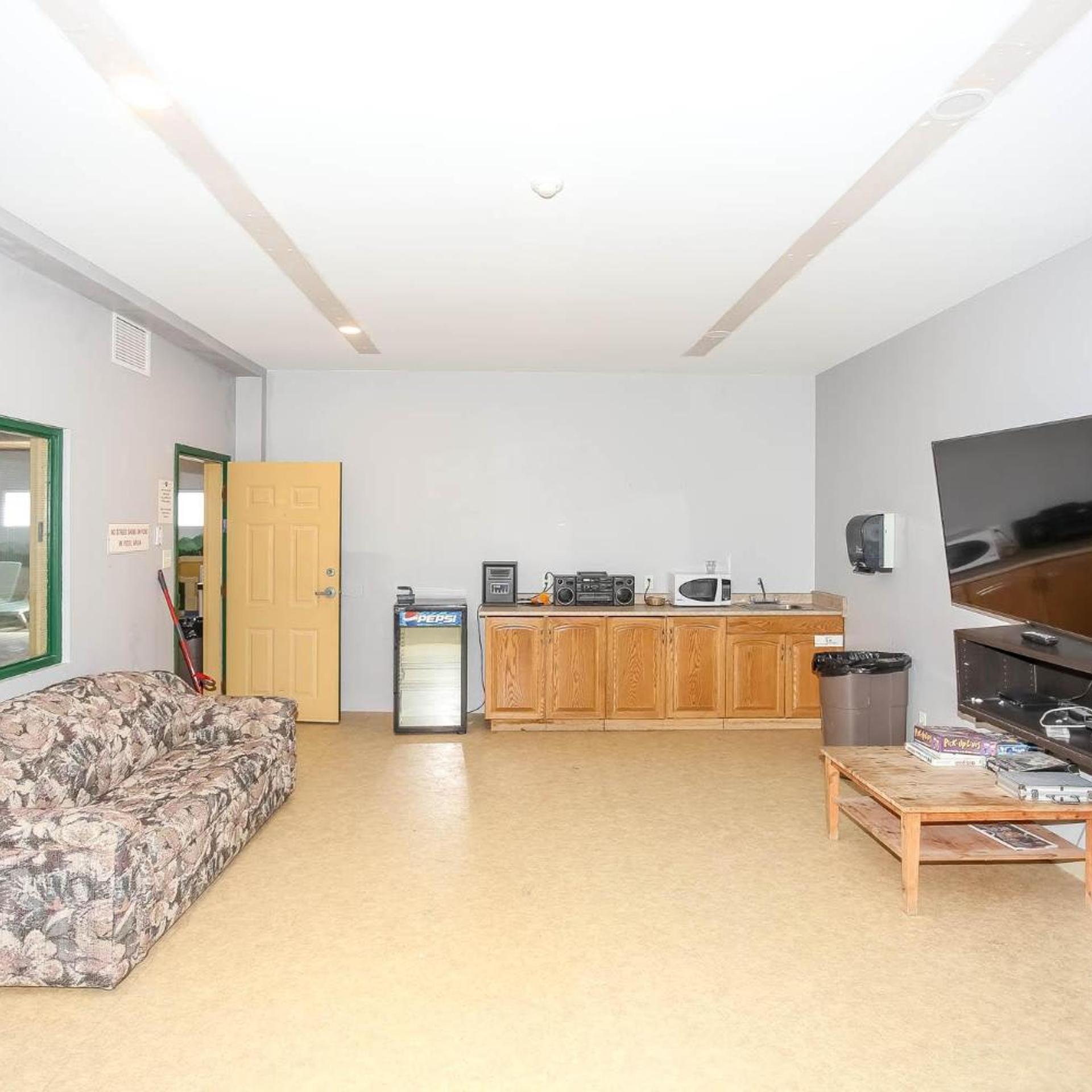 Altona Hotel 3/50