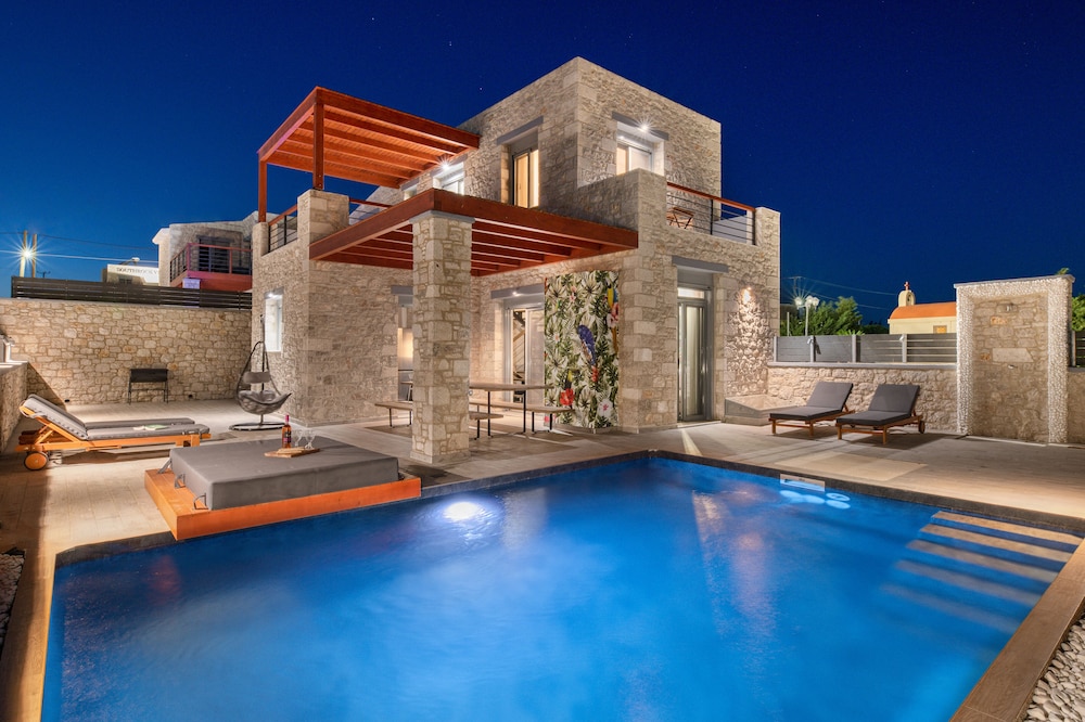 Southrock Villas 32/62