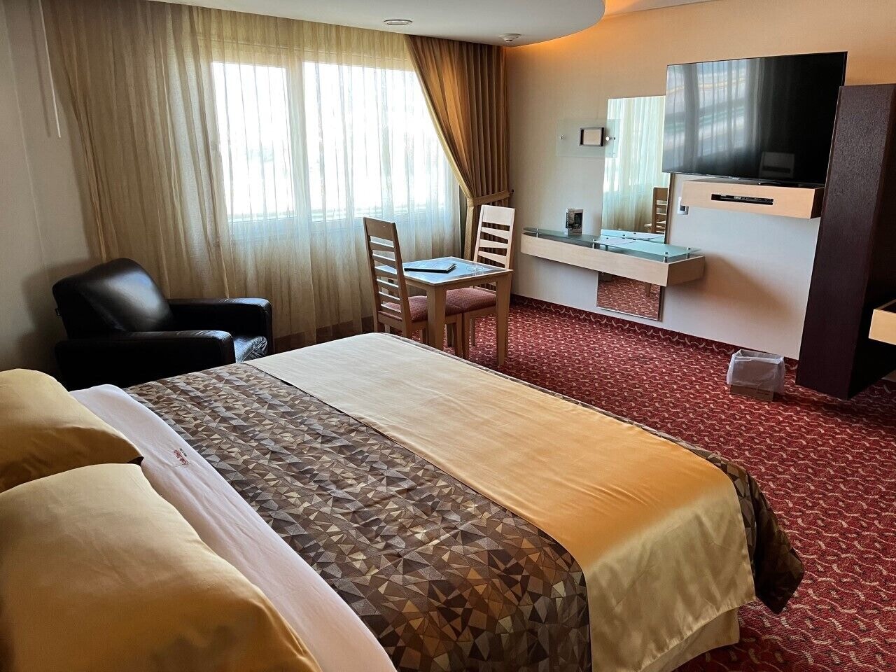 Standard, King Bed