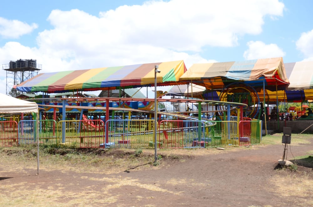 Stedmak Gardens And Recreation Centre 30/35
